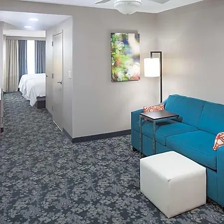 Hilton Garden Vanderbilt 3*
