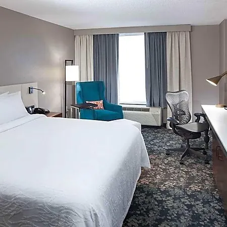 Hotel Hilton Garden Vanderbilt 3*