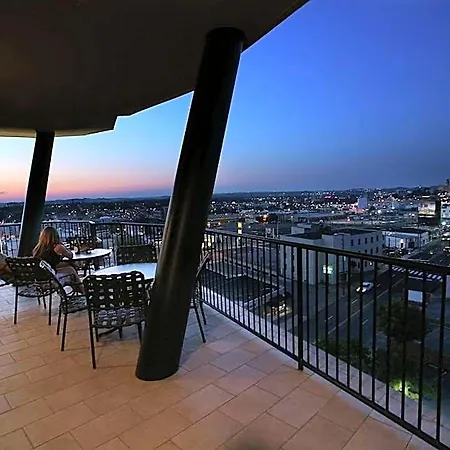 Hotel Hilton Garden Vanderbilt 3*