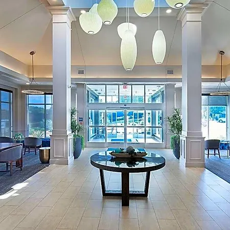 Hotel Hilton Garden Airport 3*