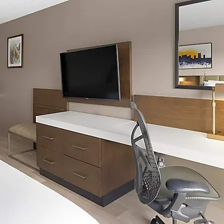 Hilton Garden Airport Hotel