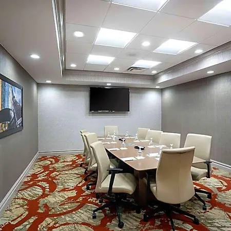 Hotel Embassy - At Vanderbilt 3*