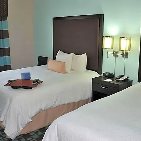 Hampton & At Opryland Hotel 3*