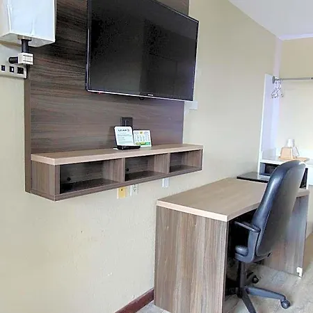 Somatel Airport Hotel 2*