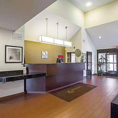 Sleep North - Downtown Area Inn 4*
