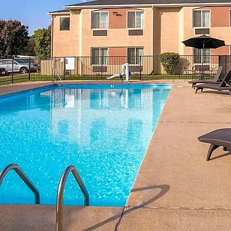 Inn Sleep North - Downtown Area 4*