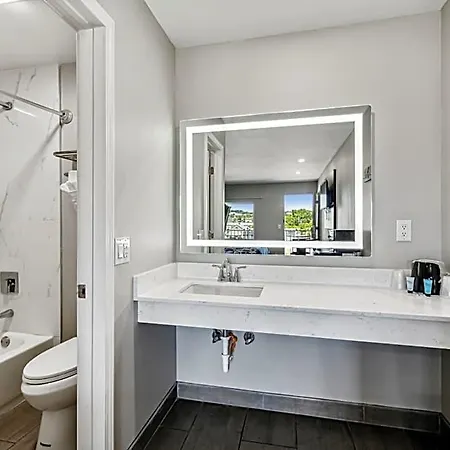 Hotel Knights Antioch 2*