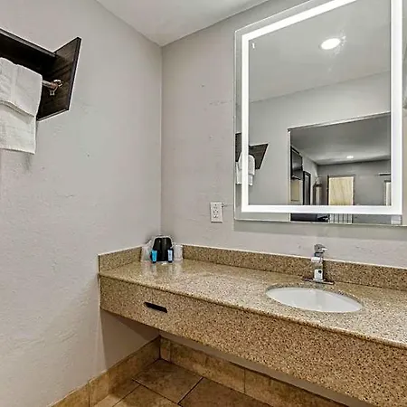 Hotel Knights Antioch