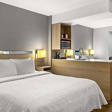 Microtel & By Wyndham 2* Nashville