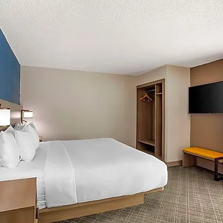 Comfort Airport - Bna Hotel