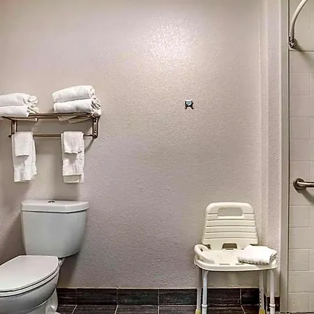 Comfort Airport - Bna 4*
