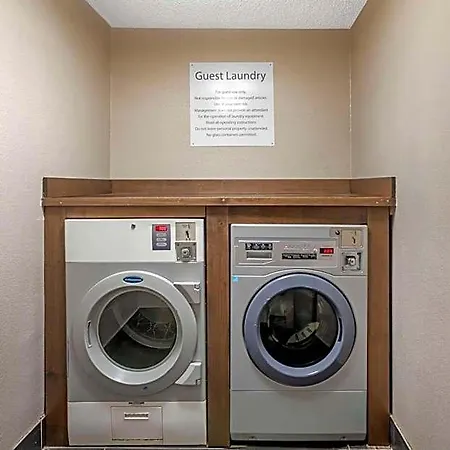 Hotel Comfort Airport - Bna
