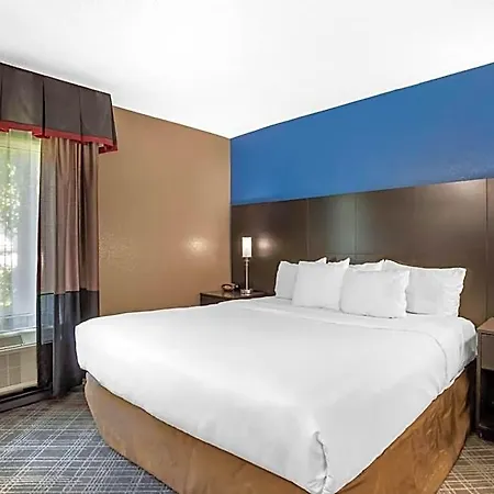 Comfort Airport - Bna 4*