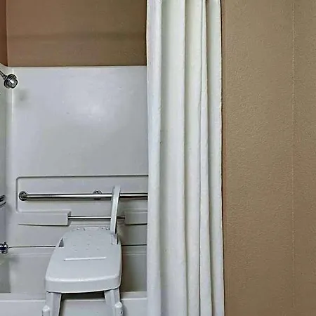Hotel Super 8 By Wyndham Nashville/ Dntn/ Opryland Area Nashville
