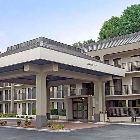 Baymont By Wyndham Airport