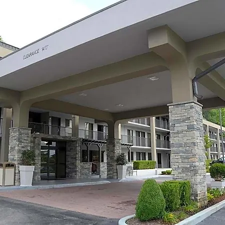 Baymont By Wyndham Airport Hotel
