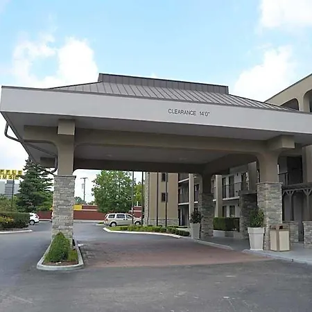 Baymont By Wyndham Airport Hotel