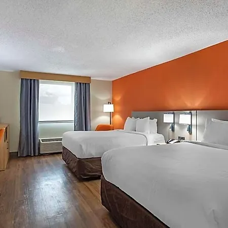 Comfort & Downtown - Stadium Hotel Nashville