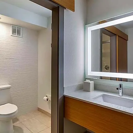 Comfort & Downtown - Stadium Hotel 4*