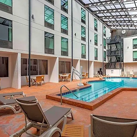 Comfort & Downtown - Stadium Hotel Nashville