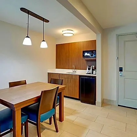 Hotel Express Nashville-opryland By Ihg