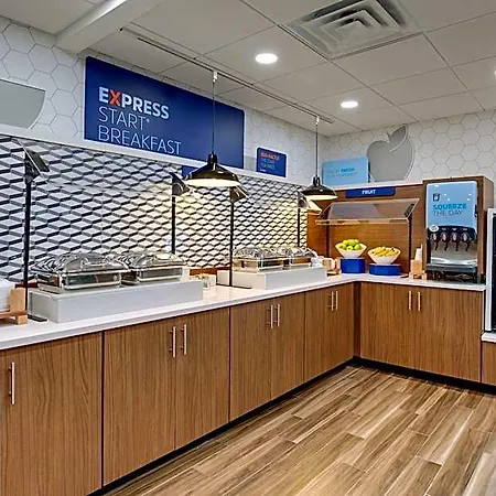 Express Nashville-opryland By Ihg Hotel