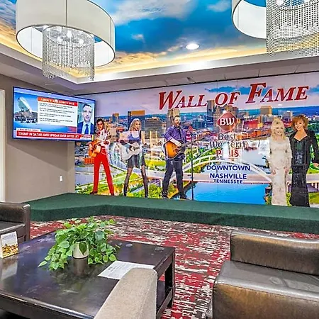 Western Downtown Music Row Hotel 3*