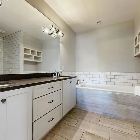 The Gulch Unit B Holiday home *