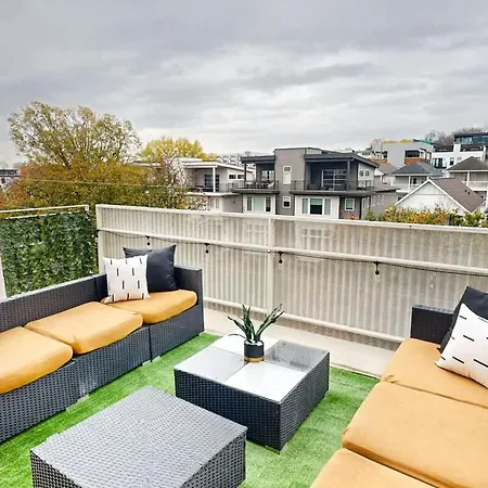 Holiday home Illume 407