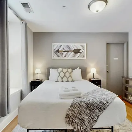 Polk 401 Apartment *