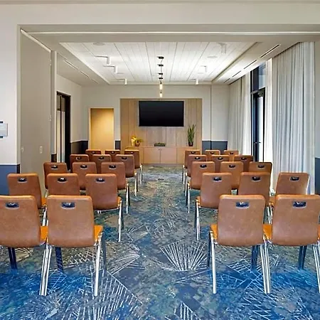 Caption By Hyatt Downtown 4*
