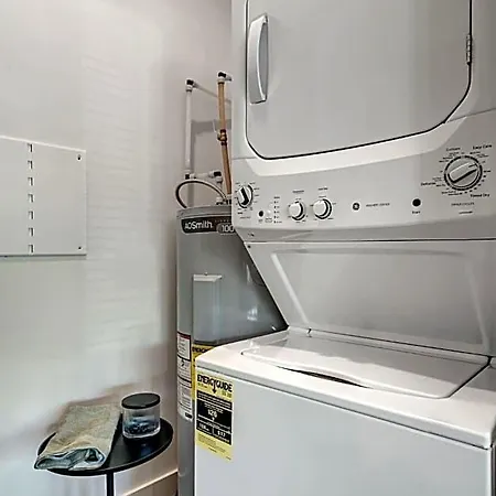 New With 2 Beds 7 Mins To Broadway *