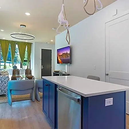 The Grove By Avantstay Stylish And Spacious Perfect For Groups Hotel 3*