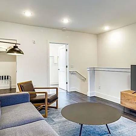 Hotel The Grove By Avantstay Stylish And Spacious Perfect For Groups 3*