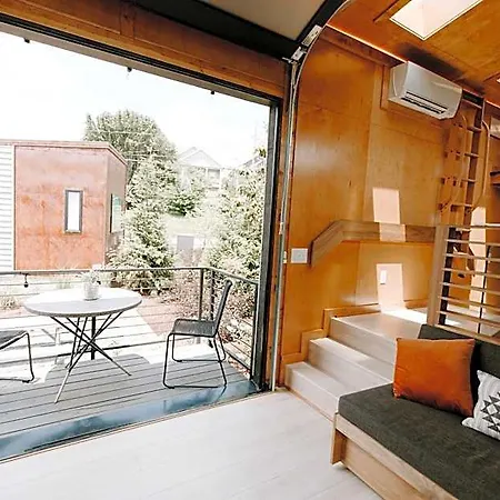 Ironwood Grove, Tiny House Aparthotel