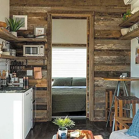 Ironwood Grove, Tiny House 4*