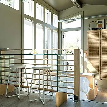 Ironwood Grove, Tiny House 4*