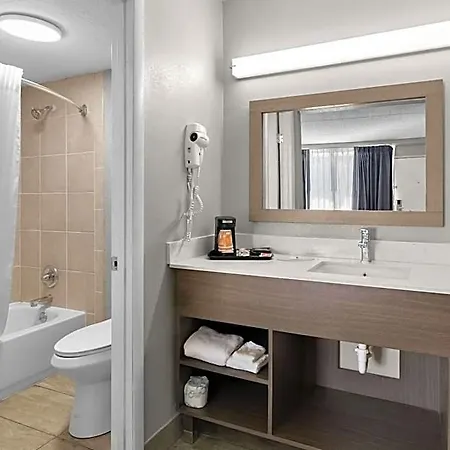 Quality - Opryland Area Nashville