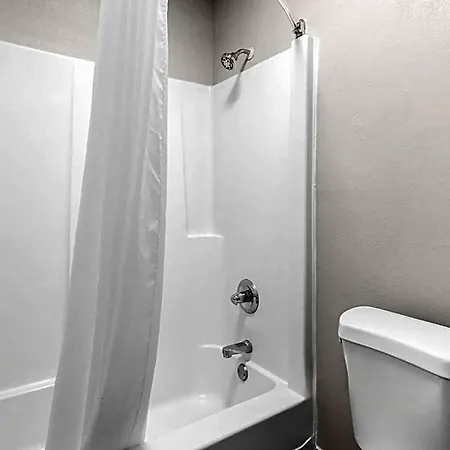 Quality - Opryland Area Inn