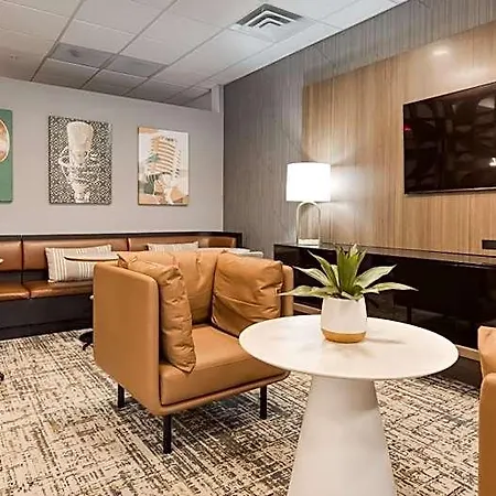 Hotel Airport By Ihg