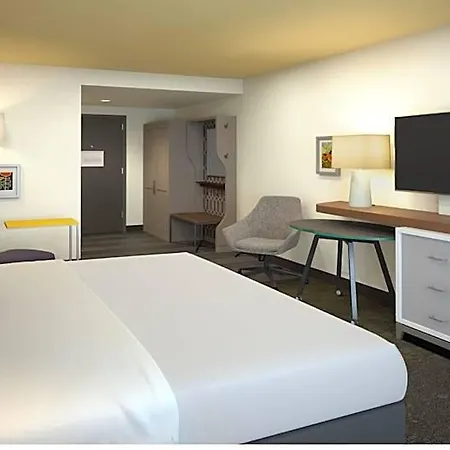 Hotel Airport By Ihg 3*