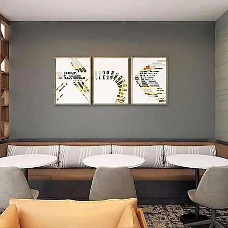 Hotel Airport By Ihg 3*