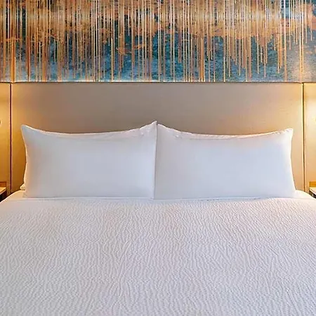 Hotel Tempo By Hilton Downtown Nashville