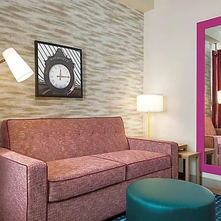 Home2 By Hilton West End Avenue 3*