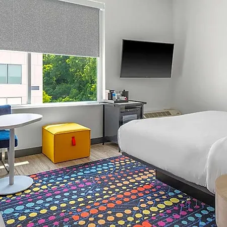 Aloft By Marriott Airport Hotel