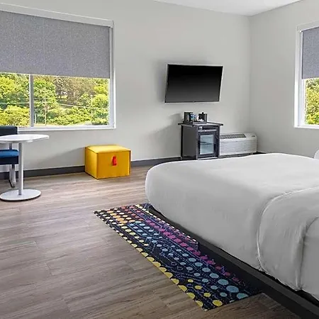 Aloft By Marriott Airport Hotel 3*