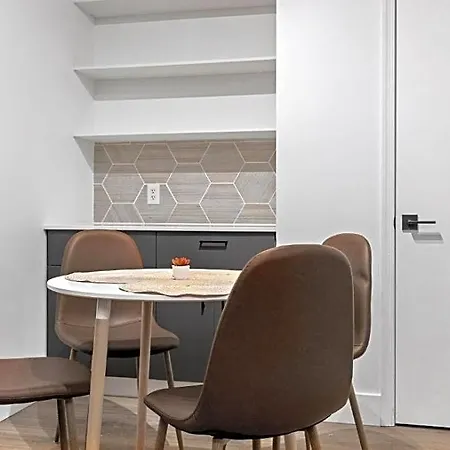 Hotel Cozysuites-midtown 3*