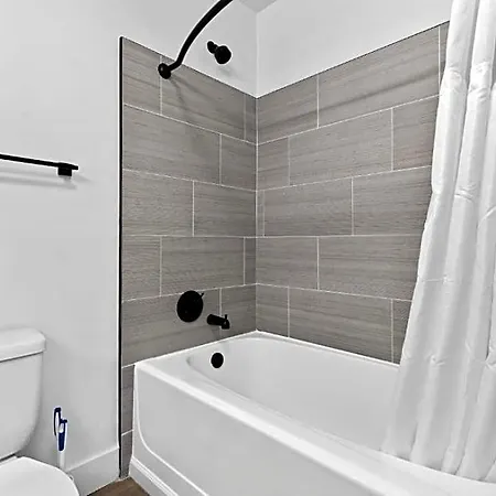 Hotel Cozysuites-midtown