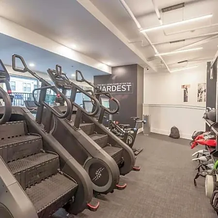 Hotel Cozysuites-midtown 3*