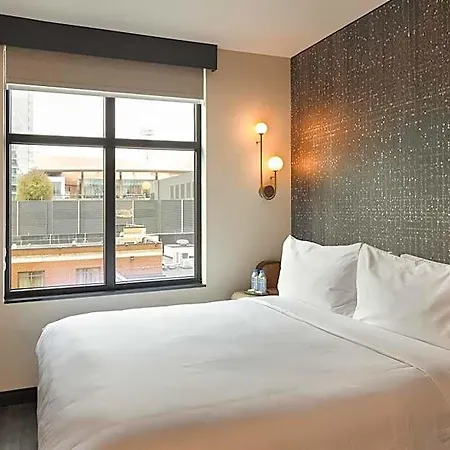 Motto By Hilton Downtown Hotel Nashville